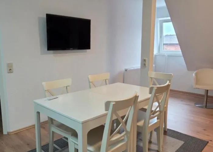 Fuer Monteure Und Beruflich Reisende *